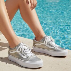 Vans Old Skool Platform Lace-Up Sneaker Tennis Shoes Metallic Silver Gray, 5.5/7